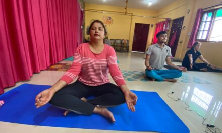 अंतरराष्ट्रीय योग दिवस में ऑनलाइन भाजपा महिला मोर्चा प्रदेश मंत्री किरन के नेतृत्व में किया गया योग प्रशिक्षण