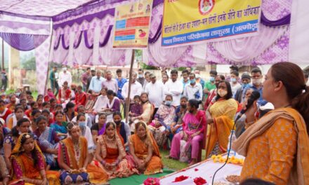 अमखोली में हुआ मुख्यमंत्री महा लक्ष्मी किट वितरण कार्यक्रम, कैबिनेट मंत्री रेखा आर्य ने विभिन्न विकास कार्य गिनाए, एक लाख 50 हज़ार रुपए से शिव मंदिर सौदर्यीकरण की घोषणा