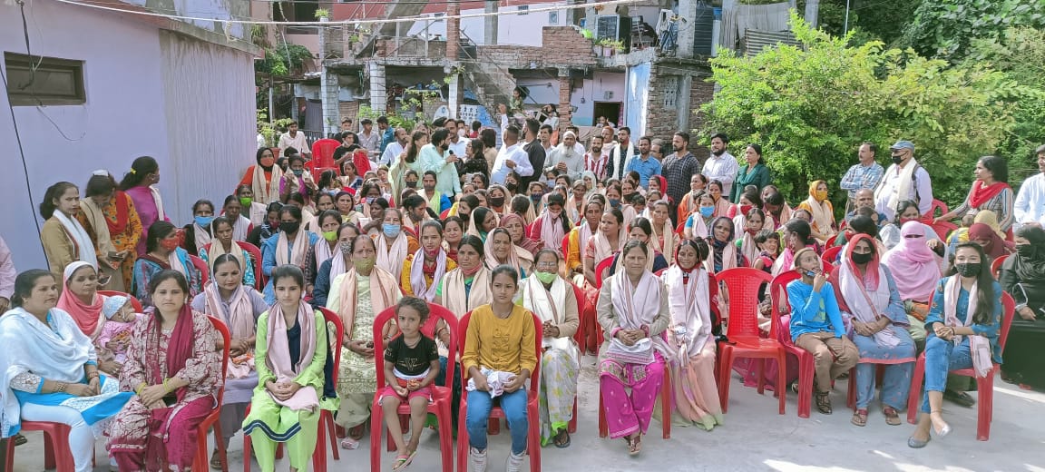 महिलाओं का जबरदस्त आशीर्वाद मिल रहा है कर्नाटक को, 310 से अधिक महिलाएं, बुजुर्ग एवं युवा हुए शामिल।