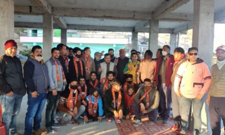 दुगालखोला और माल गांव में भाजपा ने मारी सेंध, जिलाध्यक्ष के नेतृत्व में युवाओं ने ली भाजपा की सदस्यता