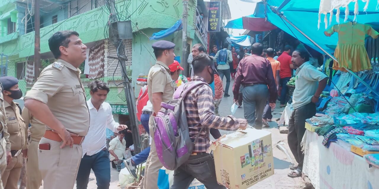 अल्मोड़ा पुलिस का सत्यापन अभियान लगातार जारी हैंबिना सत्यापन किराये पर रह रहे व फड़ फेरी लगा रहे 08 बाहरी व्यक्तियों के विरुद्ध कोतवाली अल्मोड़ा पुलिस ने की कार्यवाही व 60 बाहरी व्यक्तियों का किया सत्यापन