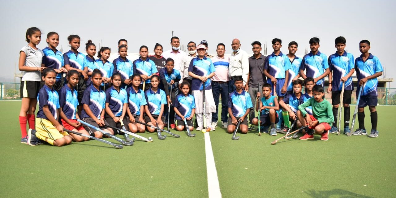 मंत्री रेखा आर्या ने किया स्पोर्ट्स स्टेडियम रोशनाबाद व हॉकी स्टेडियम वंदना कटारिया का निरीक्षण, बालिका छात्रावास में व्यवस्थाओं का लिया जायजा