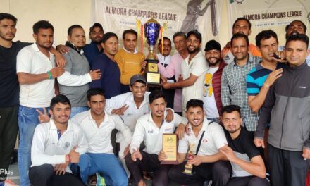 विक्टोरिया क्रिकेट प्रतियोगिता में शिव शक्ति की टीम ने ट्राफी पर किया  कब्जा