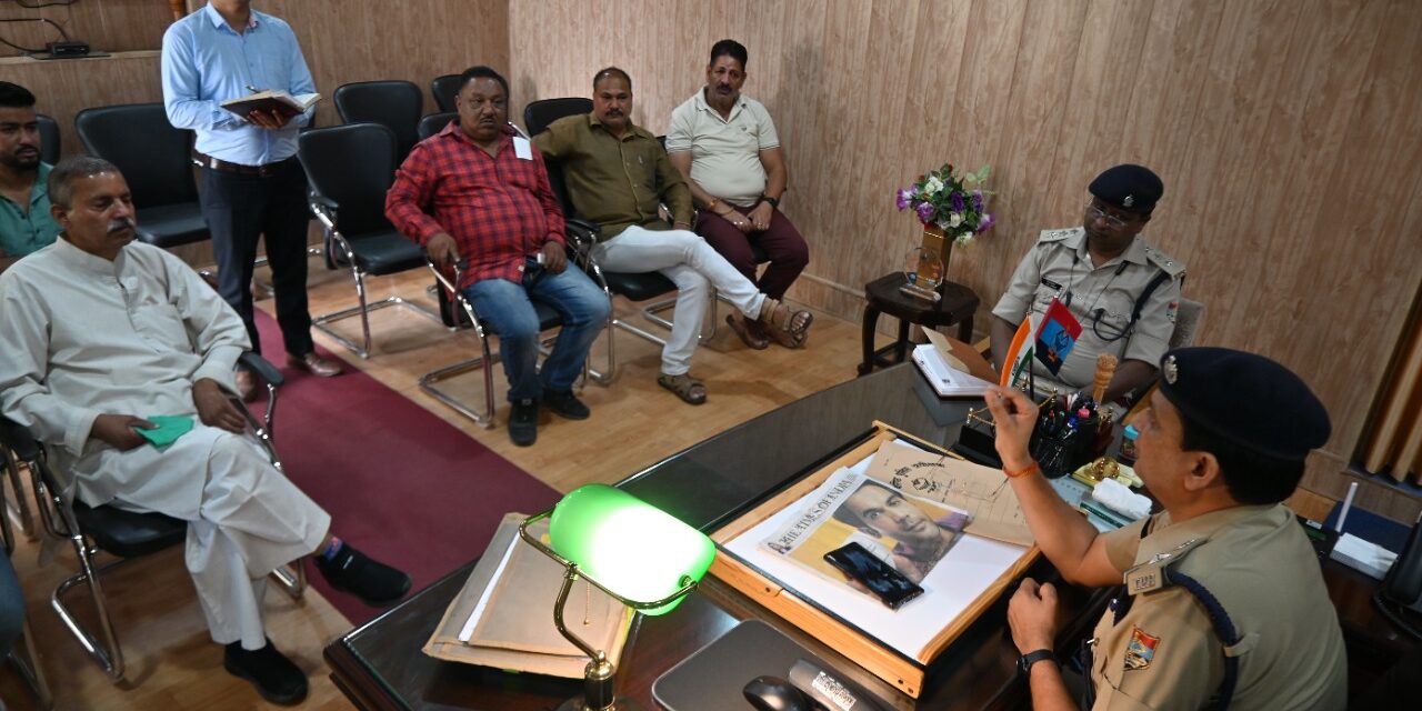 एसएसपी अल्मोड़ा द्वारा आगामी नन्दा देवी मेले के दृष्टिगत मेला समिति के सदस्यों के साथ किया गोष्ठी का आयोजन, आगामी नंदा देवी मेले में रहेगी चौकस सुरक्षा व्यवस्था