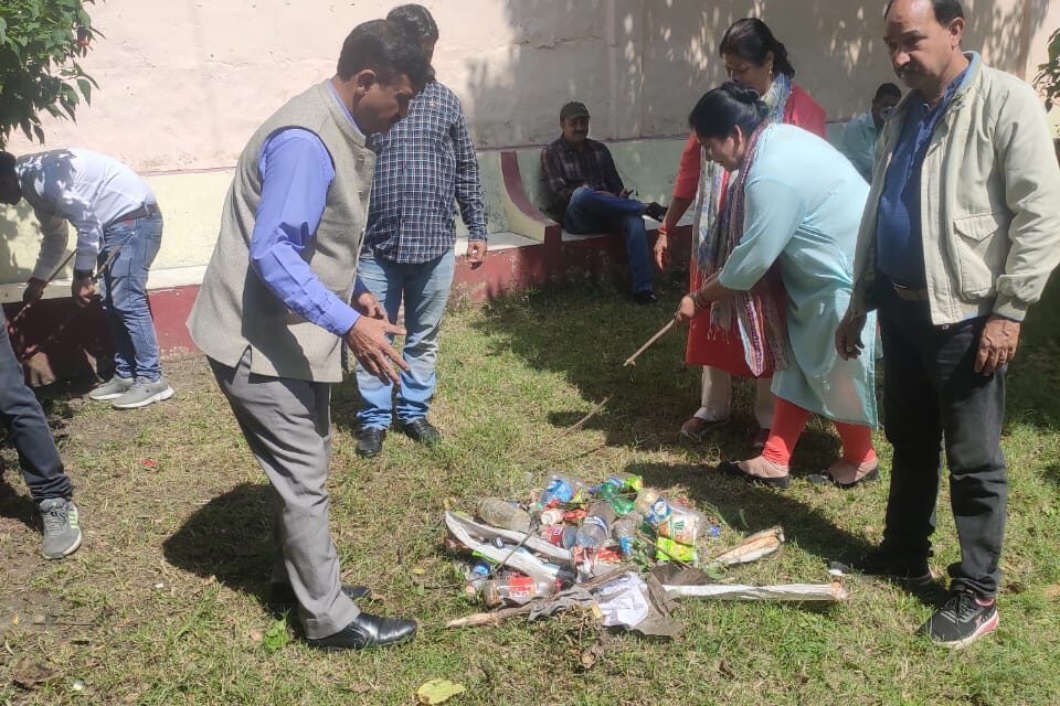 भारतीय जनता पार्टी नगर मंडल ने गांधी जयंती के अवसर पर चलाया स्वच्छता अभियान