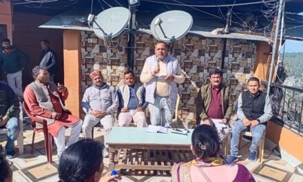 मुख्यमंत्री पुष्कर सिंह धामी के अल्मोड़ा दौरे को लेकर भाजपा कार्यकर्ताओं ने की बैठक
