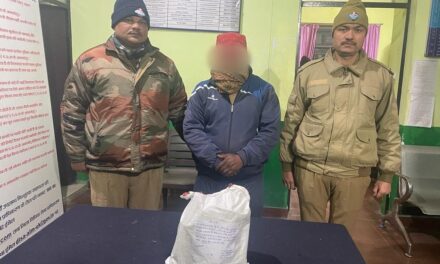 चौखुटिया पुलिस द्वारा अपनी दुकान में शराब बेचने/पिलाने पर 01 व्यक्ति को किया गिरफ्तार