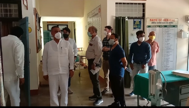 विशेषज्ञ चिकित्सकों की टीम ने किया चिकित्सालयों का निरीक्षण, शीघ्र तीनों विकास खण्डों को मिलेंगे निःशुल्क आक्सीजन बैड एवं वैंटिलेटर युक्त चिकित्सालय -बिट्टू कर्नाटक