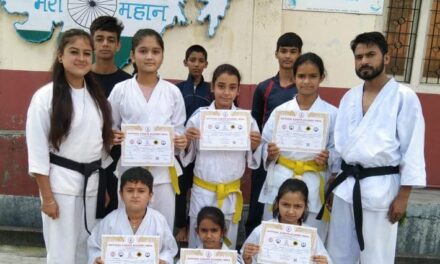 नेशनल कराटे मार्शल आर्ट अकेडमी अल्मोड़ा के छात्र-छात्राओं को मिली येलो बेल्ट