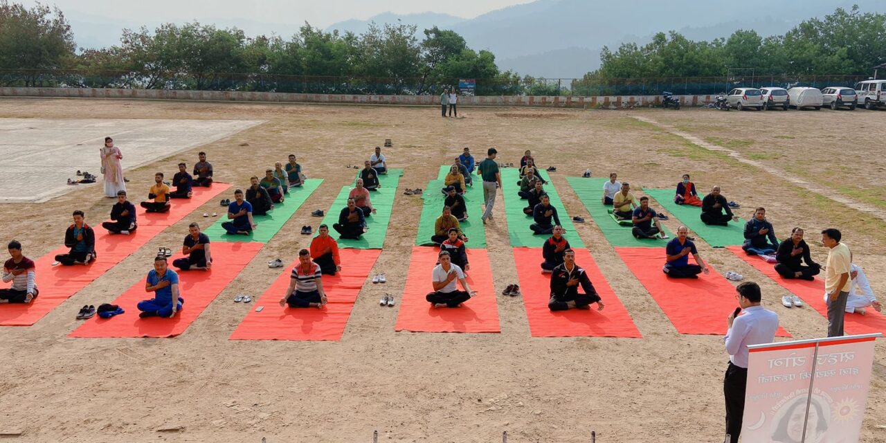 पुलिस कर्मियों के बेहतर स्वास्थ्य के लिए पुलिस लाईन अल्मोड़ा में सहज योग ध्यान कार्यक्रम का आयोजन