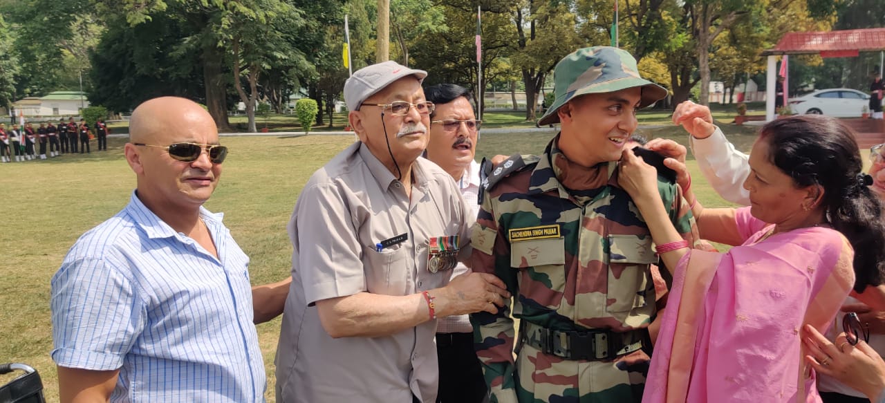 अल्मोड़ा के सचेंद्र बने भारतीय सेना में लेफ्टिनेंट