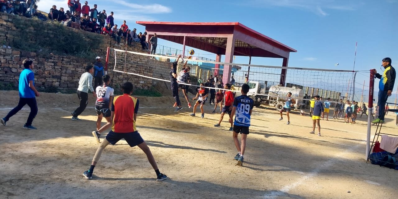 अण्डर-21 की जनपद स्तरीय खेल महाकुम्भ की कबड्डी, फुटबाल, बालीबाल प्रतियोगिता का किया आयोजन
