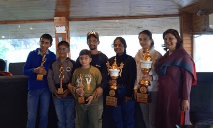 7वी लिटिल मास्टर शतरंज  प्रतियोगिता में शारदा पब्लिक स्कूल की वर्णिका डालाकोटी विजेता एवं वर्णिका भोज बनी उपविजेता