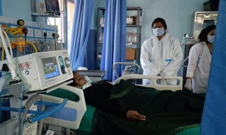 चंपावत में मरीज की गंभीर हालत को देखते हुए किया आईसीयू में भर्ती, कोविड टेस्ट पर पाई गई कोरोना पॉजिटिव