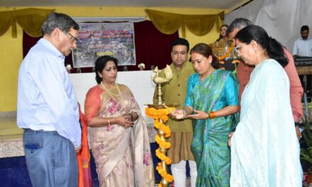 कैबिनेट मंत्री रेखा आर्या एम०के०पी० कॉलेज,देहरादून के चित्रकला विभाग द्वारा आयोजित भारतीय ज्ञान संस्कृति परंपरा महोत्सव-2023 के समापन समारोह में हुई शामिल