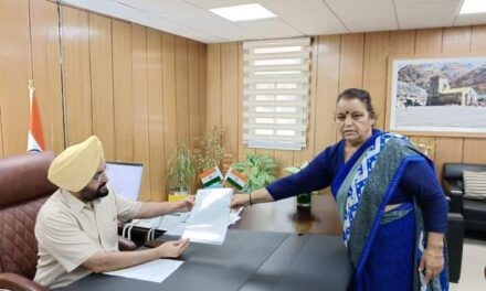 उत्तराखंड के अधिकारी स्वयं को समझ रहे निर्वाचित जनप्रतिनिधि,पद से त्यागपत्र देकर पूरी तरह से राजनीति में आकर लड़े चुनाव-बिट्टू कर्नाटक