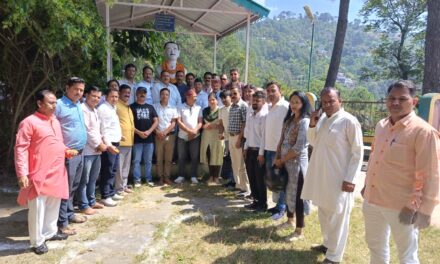 बूथ सशक्तिकरण अभियान के तहत भाजपा नगर मंडल की बैठक दीनदयाल उपाध्याय पार्क में हुई आयोजित