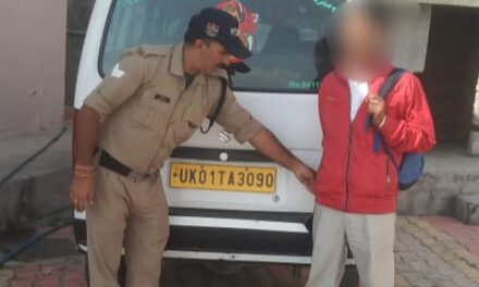 शराब के नशे में तेज रफ्तार व खतरनाक तरीके से टैक्सी दौड़ा रहे चालक को दन्या पुलिस ने किया गिरफ्तार