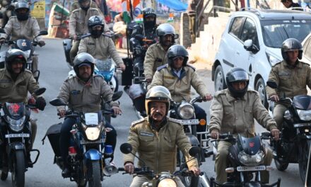 दोपहिया वाहन रैली को हरी झंडी दिखाकर किया 34 वें सड़क सुरक्षा माह का शुभारम्भ
