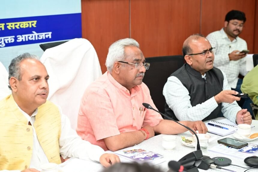 Government on alert regarding monsoon, instructions to keep relief and rescue system active 24 hours.